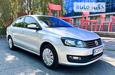 Седан Volkswagen Polo 2017 в Днепре