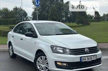 Седан Volkswagen Polo 2018 в Киеве