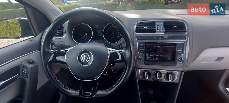 Хетчбек Volkswagen Polo 2015 в Кропивницькому