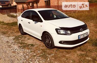 Седан Volkswagen Polo 2011 в Ивано-Франковске