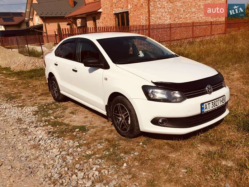 Седан Volkswagen Polo 2011 в Івано-Франківську