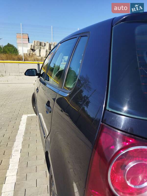 Хэтчбек Volkswagen Polo 2007 в Первомайске