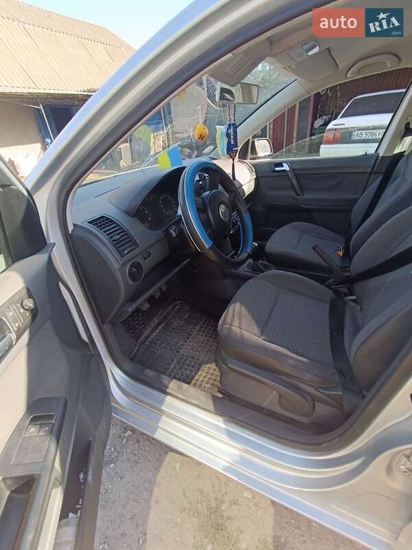 Хетчбек Volkswagen Polo 2003 в Томашполі