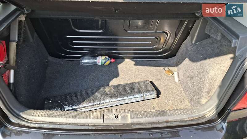 Хэтчбек Volkswagen Polo 2005 в Житомире