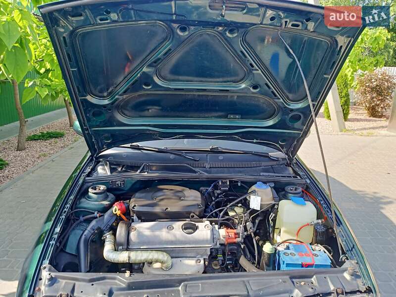 Седан Volkswagen Polo 1997 в Барышевке