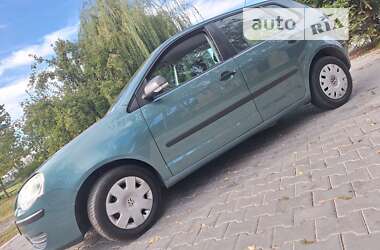 Хетчбек Volkswagen Polo 2006 в Чернівцях