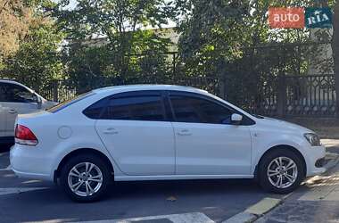 Седан Volkswagen Polo 2015 в Миколаєві