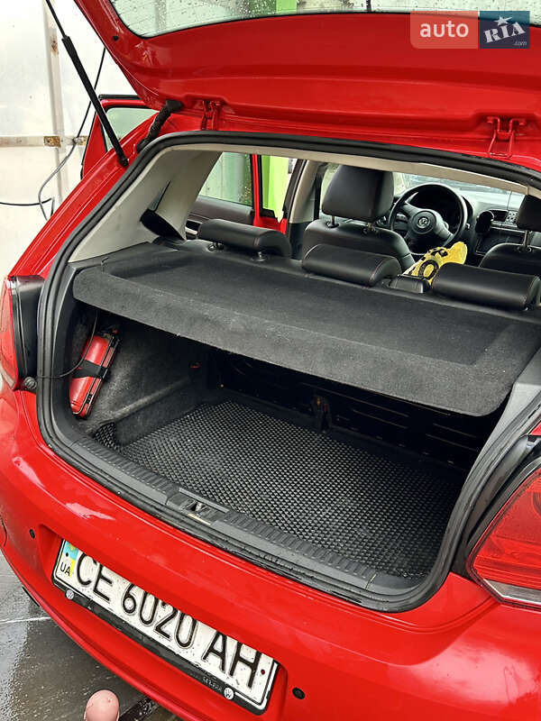 Хэтчбек Volkswagen Polo 2010 в Черновцах