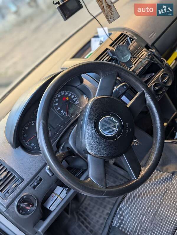 Хэтчбек Volkswagen Polo 2003 в Львове