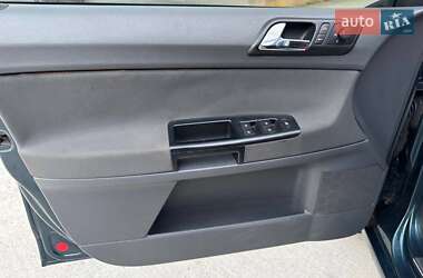 Хэтчбек Volkswagen Polo 2004 в 