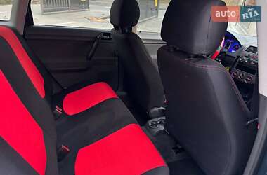 Хэтчбек Volkswagen Polo 2004 в 