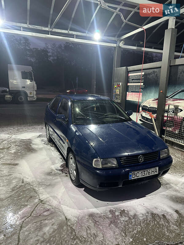 Седан Volkswagen Polo 1998 в Львові