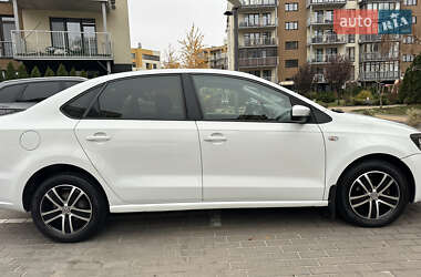 Седан Volkswagen Polo 2014 в Киеве