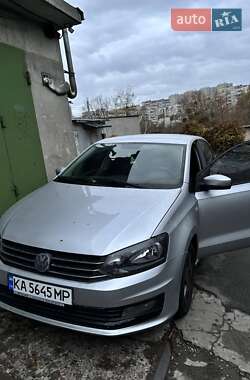 Седан Volkswagen Polo 2015 в Києві