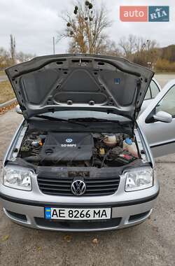 Хэтчбек Volkswagen Polo 2000 в Каневе