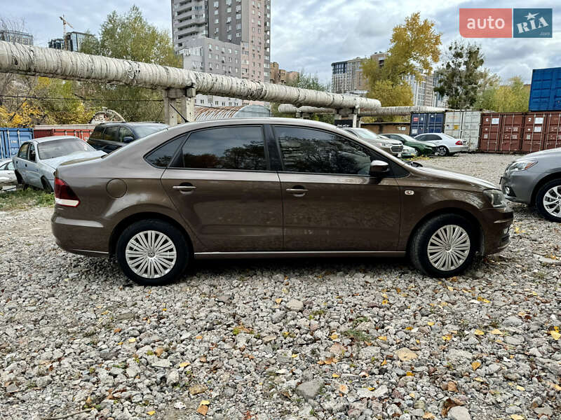 Седан Volkswagen Polo 2017 в Киеве