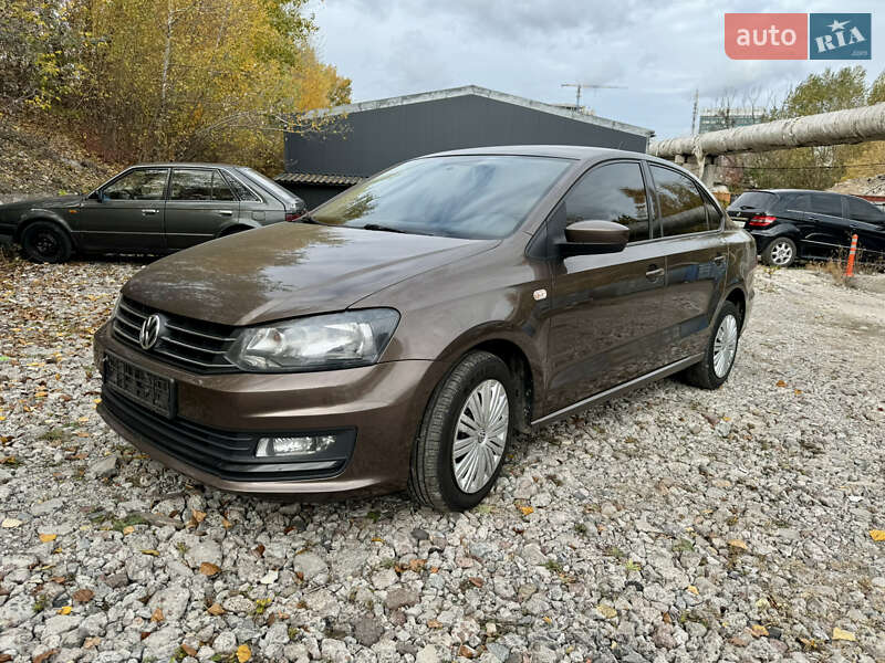 Седан Volkswagen Polo 2017 в Киеве