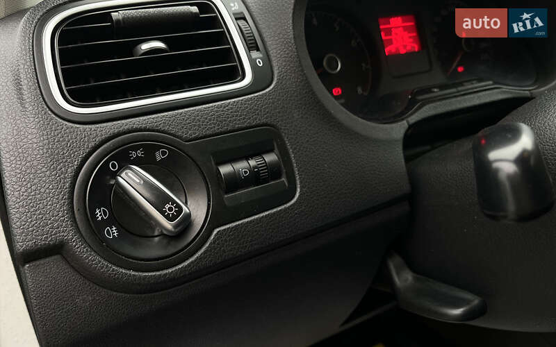 Седан Volkswagen Polo 2013 в Мукачевому