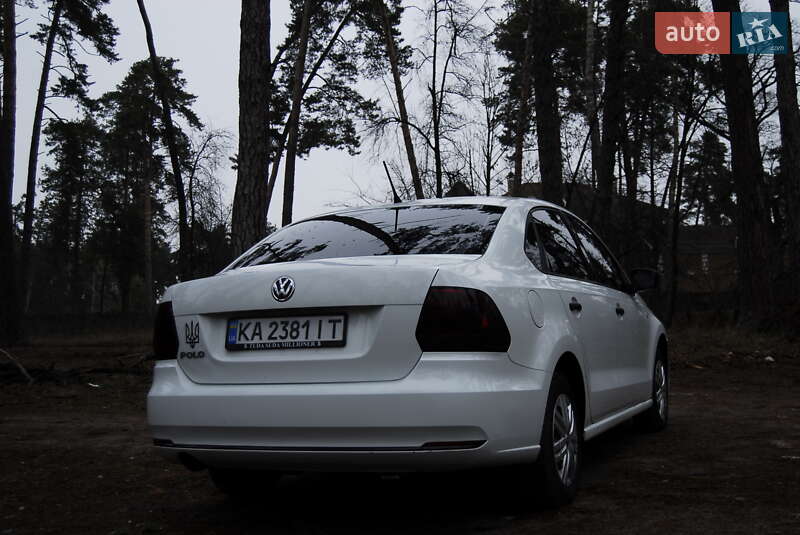 Седан Volkswagen Polo 2016 в Черкассах