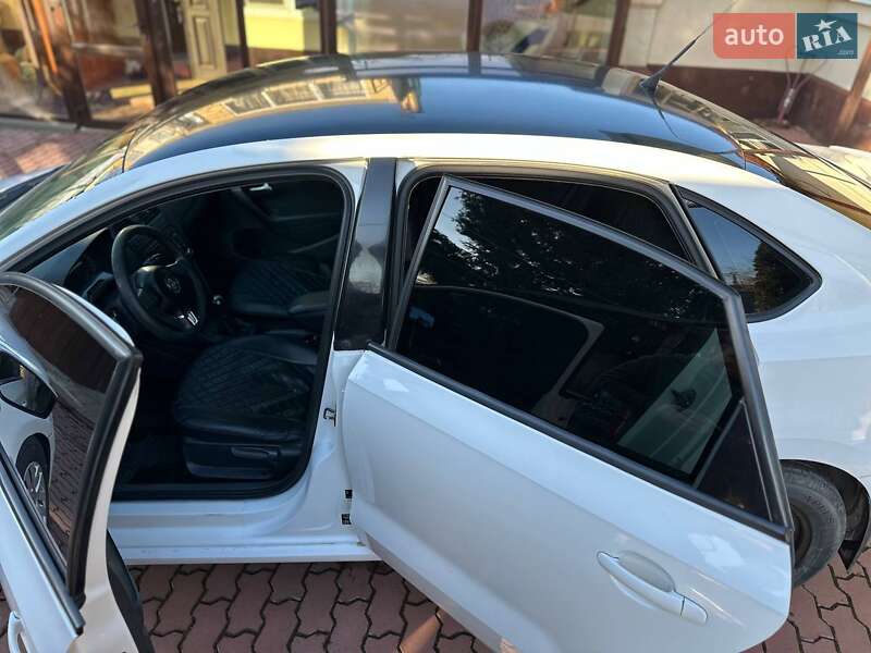 Седан Volkswagen Polo 2012 в Дніпрі