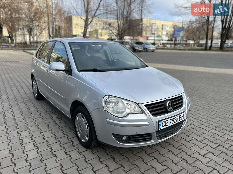 Хетчбек Volkswagen Polo 2008 в Чернівцях