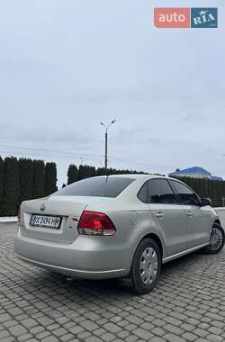 Седан Volkswagen Polo 2012 в Дунаевцах