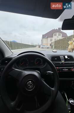 Седан Volkswagen Polo 2012 в Дунаевцах