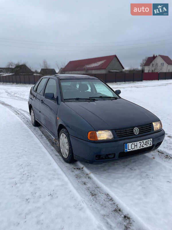 Седан Volkswagen Polo 1997 в Ратным