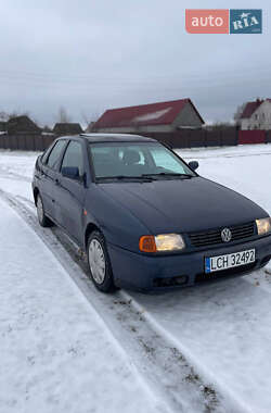 Седан Volkswagen Polo 1997 в Ратным