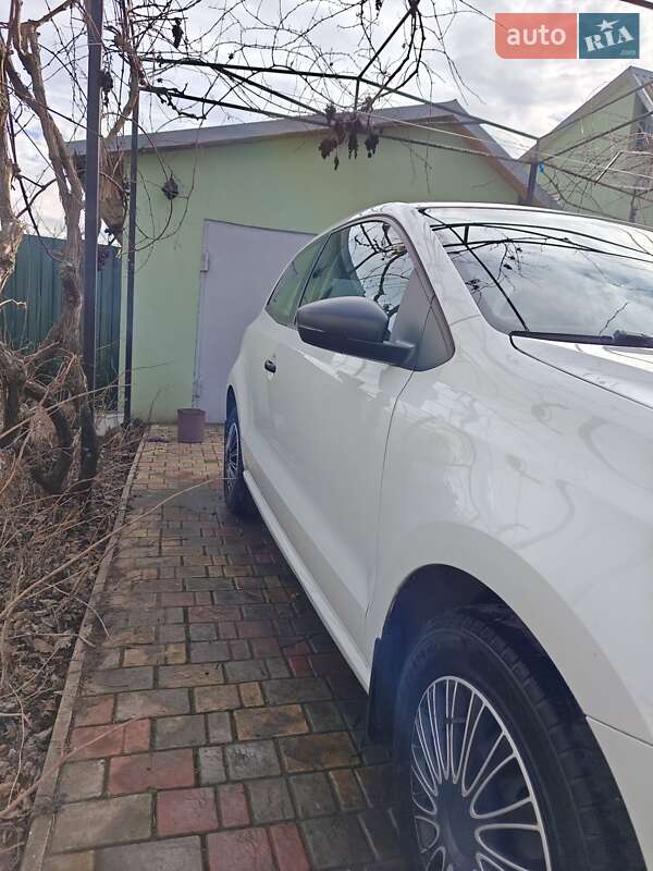 Хетчбек Volkswagen Polo 2016 в Гайвороні