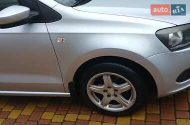 Седан Volkswagen Polo 2011 в 