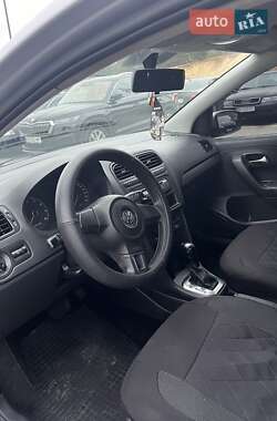 Седан Volkswagen Polo 2012 в Ирпене