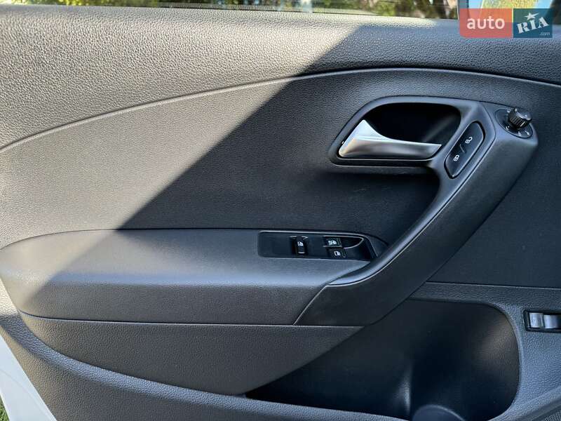 Седан Volkswagen Polo 2012 в Львове фото 4 Седан Volkswagen Polo 2012 в Львове