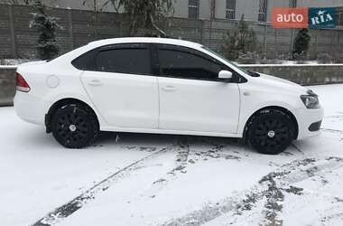 Седан Volkswagen Polo 2013 в Ровно