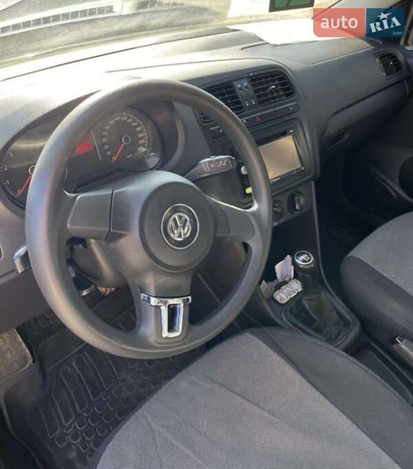 Седан Volkswagen Polo 2011 в Ужгороде