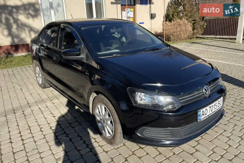Седан Volkswagen Polo 2011 в Ужгороде