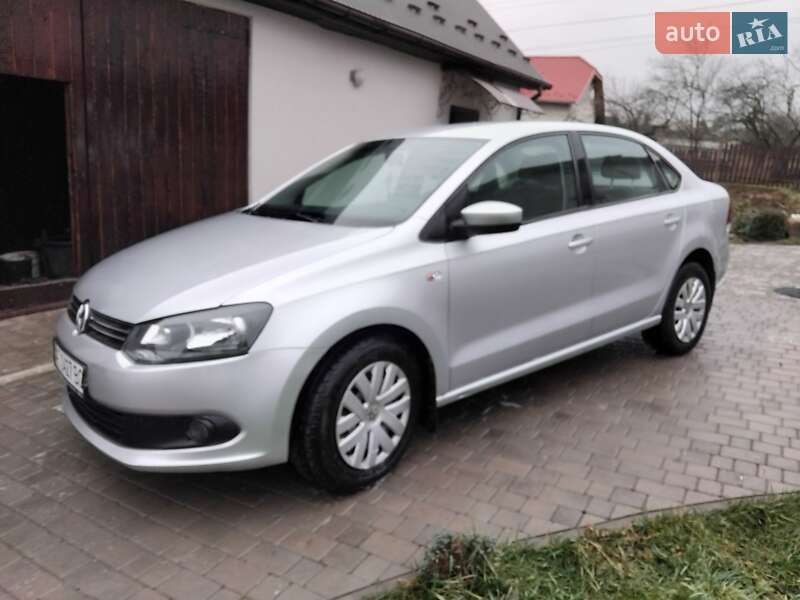 Седан Volkswagen Polo 2011 в 