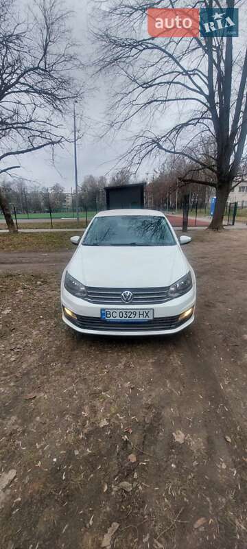 Седан Volkswagen Polo 2018 в Львове