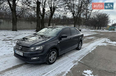 Седан Volkswagen Polo 2016 в Жовтих Водах