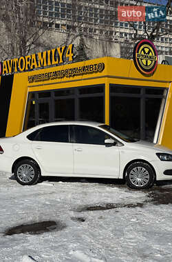 Седан Volkswagen Polo 2012 в Києві