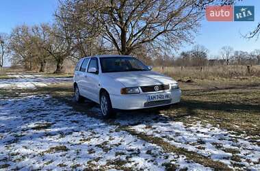 Хетчбек Volkswagen Polo 2001 в Острозі