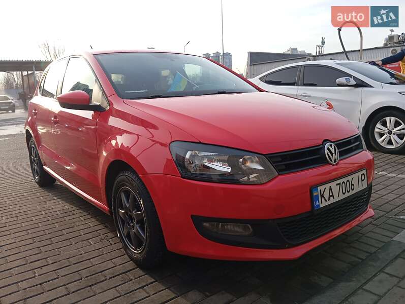 Хэтчбек Volkswagen Polo 2011 в 