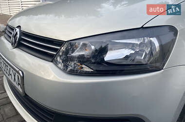 Седан Volkswagen Polo 2011 в 