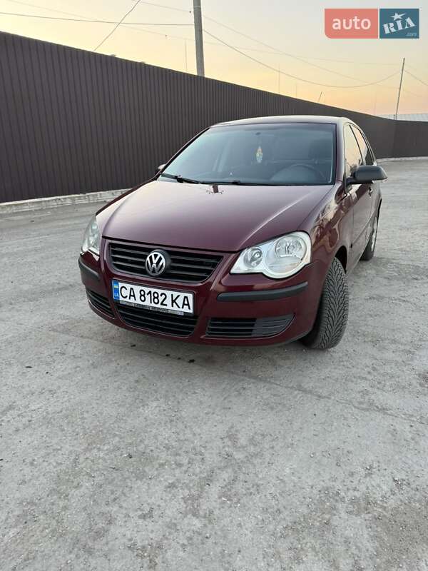 Хэтчбек Volkswagen Polo 2006 в Помошной