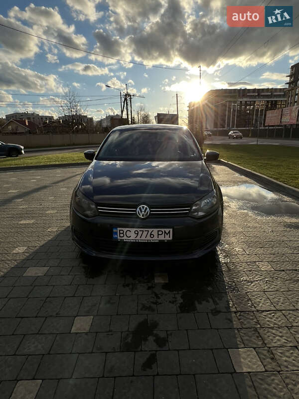 Седан Volkswagen Polo 2012 в Ужгороді
