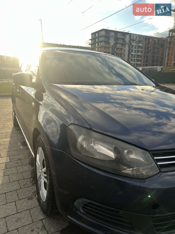 Седан Volkswagen Polo 2012 в Ужгороді