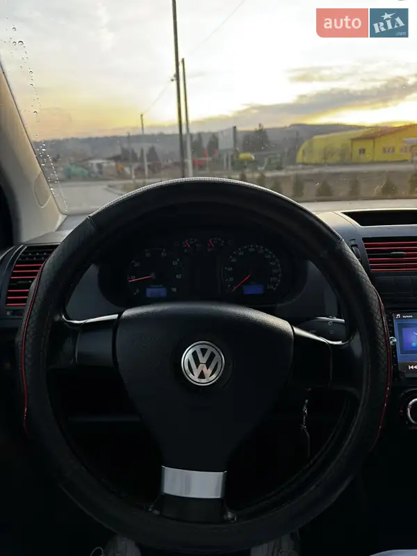 Хэтчбек Volkswagen Polo 2006 в 