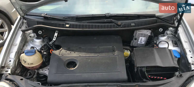 Хэтчбек Volkswagen Polo 2003 в Киеве