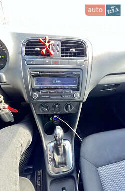 Хэтчбек Volkswagen Polo 2011 в 