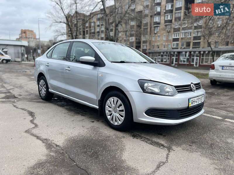Седан Volkswagen Polo 2012 в Киеве фото 3 Седан Volkswagen Polo 2012 в Киеве